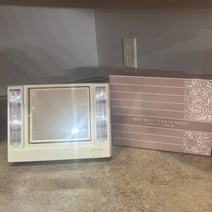 Vintage Avon Makeup Mirror with Lights